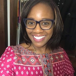 Meet your Posher, Ebony